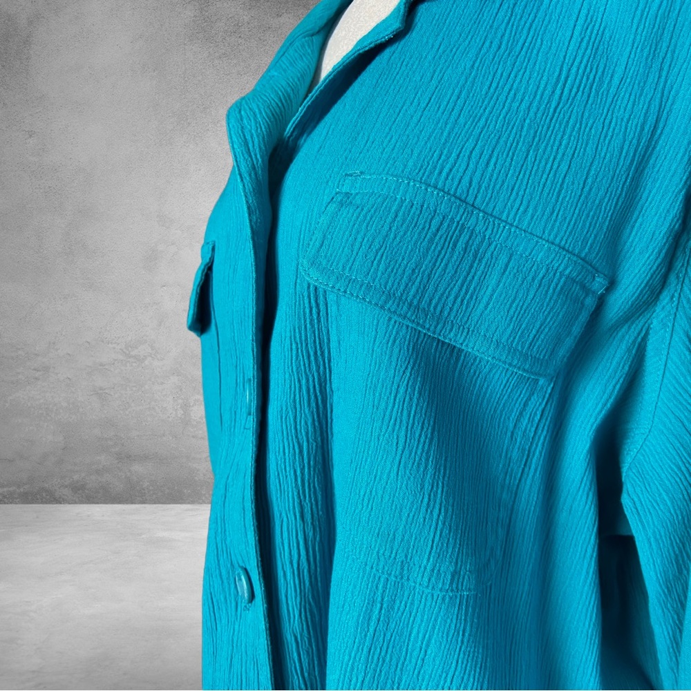 Draper's & Damon's Blue Crinkle Button Down Top - Picture 6 of 11